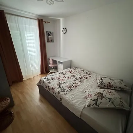 Petar Apartamento